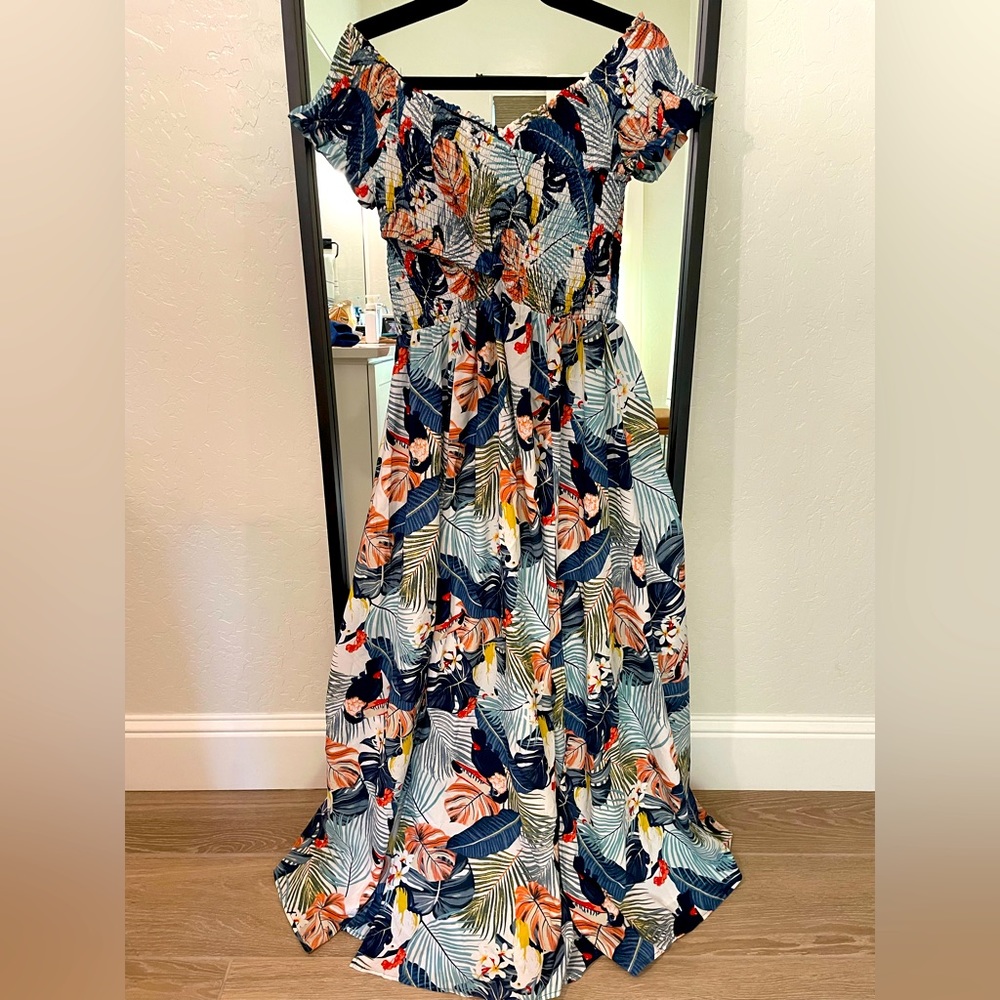 Tropical print maxi dress